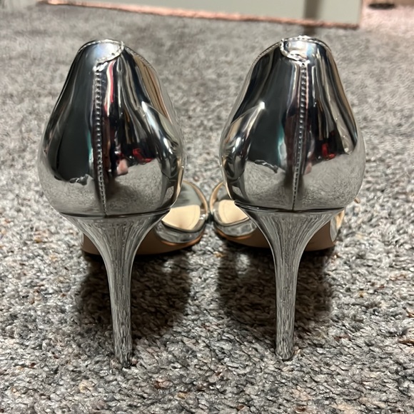 Shiny silver heels from Nine West. - Picture 2 of 5